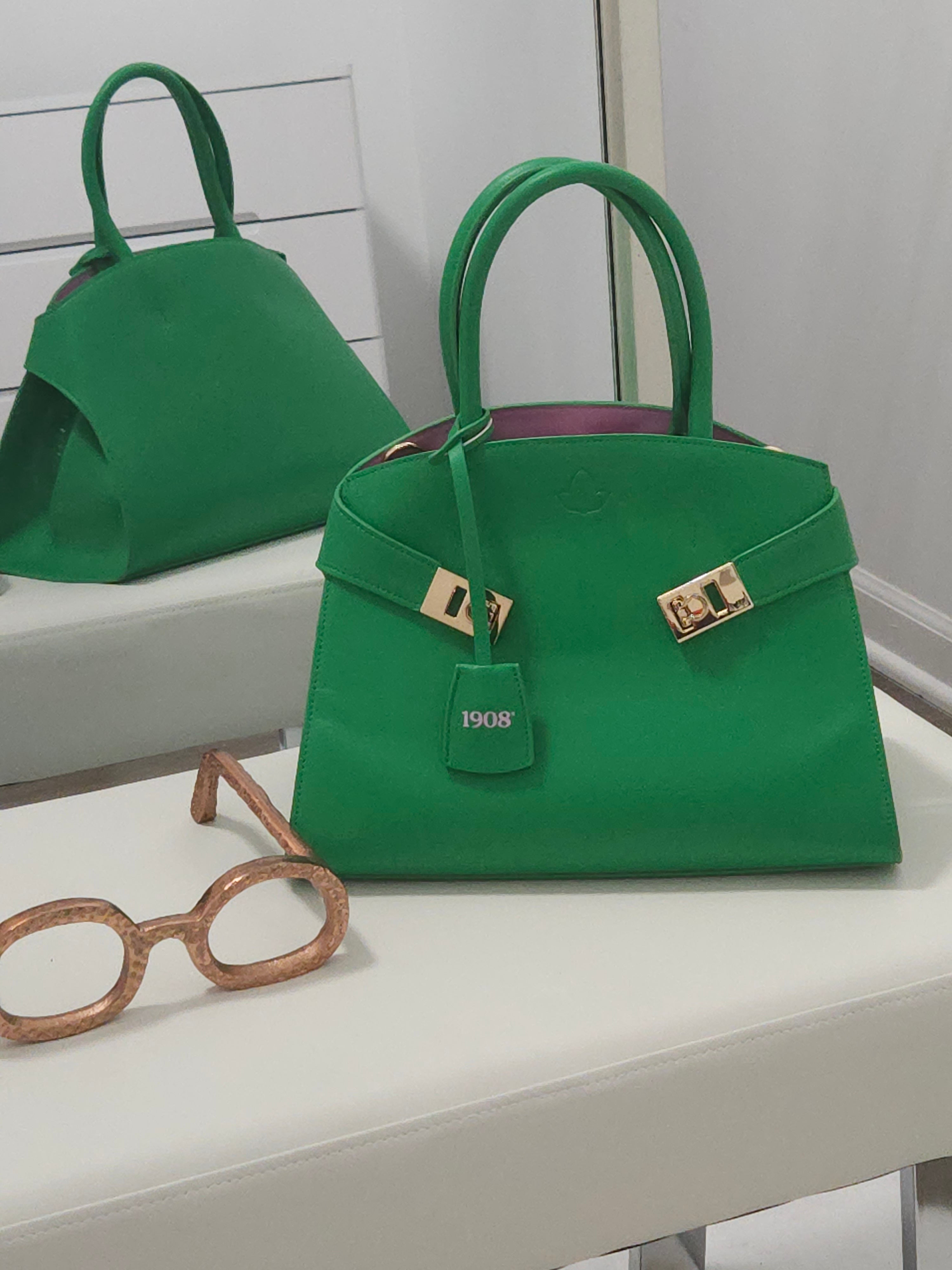 Gorgeous in Green Anyone? ***PRESALE***